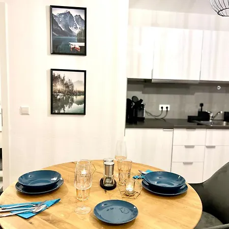 Stylish In Prime Location *